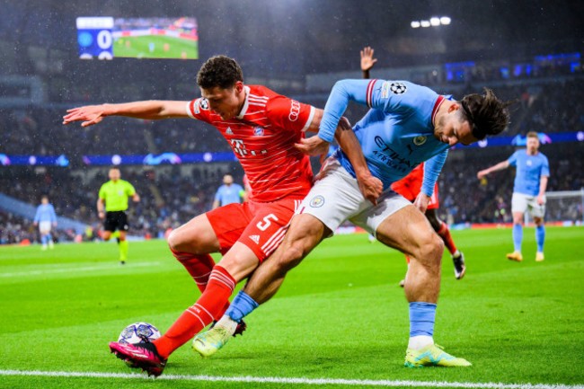 manchester-uk-11th-apr-2023-soccer-champions-league-manchester-city-bayern-munich-knockout-round-quarterfinals-first-leg-etihad-stadium-munichs-benjamin-pavard-l-in-action-against-manc