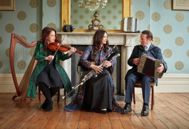 MULCAHY FAMILY - Michelle, Louise and Mick-  Credit Maurice Gunning