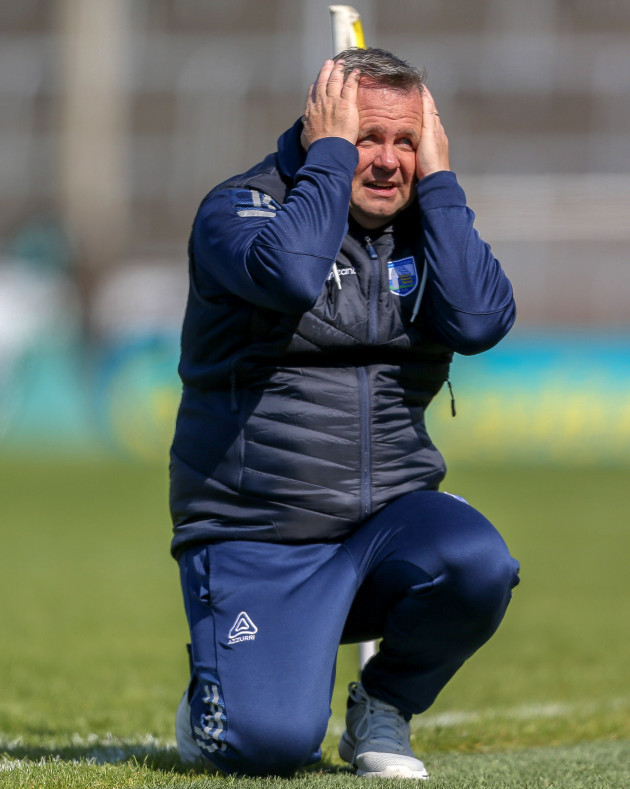 davy-fitzgerald-reacts-to-a-missed-chance-in-injury-time