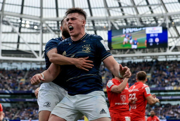 dan-sheehan-celebrate-after-he-scores-a-try