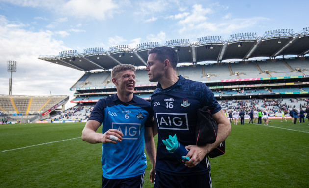 stephen-cluxton-with-cian-murphy-after-the-game