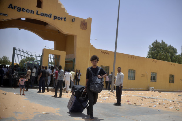 egypt-argeen-land-port-sudan-border-crossing