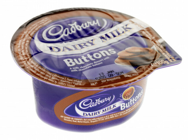 chocolate-buttons-dessert