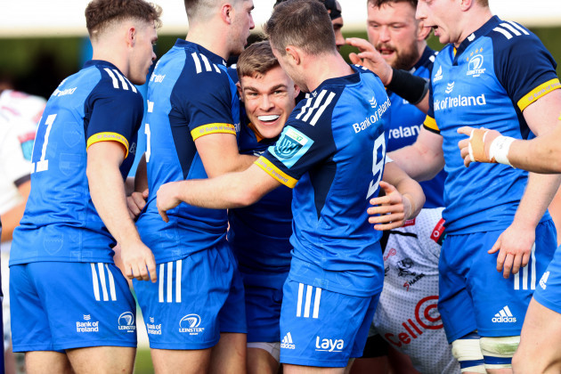 garry-ringrose-celebrates-after-scoring-a-try-with-teammates