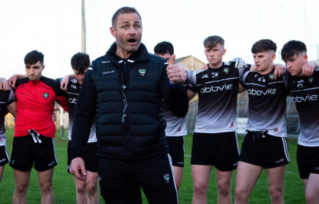 eamonn-ohara-speaks-to-the-sligo-u20s-after-the-game