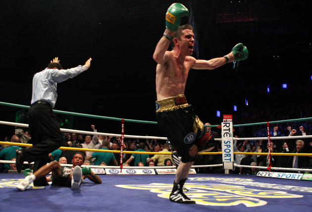 bernard-dunne-celebrates-after-knocking-out-ricardo-cordoba-in-the-11th-round