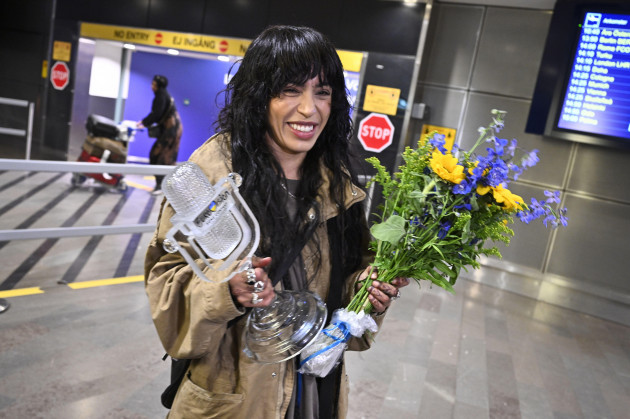 stockholm-sweden-16th-may-2023-eurovision-song-contest-winner-loreen-of-sweden-arrives-at-arlanda-airport-outside-stockholm-sweden-on-may-16-2023-loreen-lorine-talhaoui-won-the-eurovision-fi