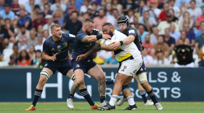 ross-molony-andrew-porter-and-caelan-doris-tackle-uini-atonio