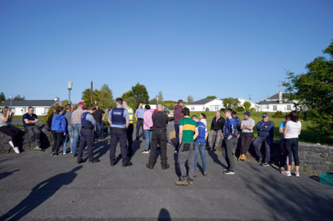 local-residents-blockade-the-asylum-seeker-accommodation-at-the-magowna-house-hotel-in-inch-co-clare-the-residents-have-raised-fire-safety-concerns-about-the-venue-and-sewerage-system-the-asylum-se