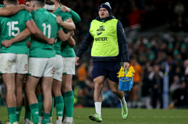 jacob-stockdale-comes-on-as-waterboy