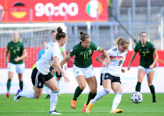 katie-mccabe-and-sydney-lohmann