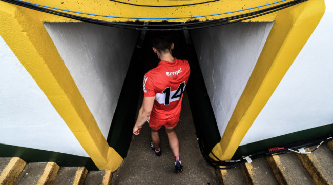 shane-mcguigan-walks-into-the-tunnel