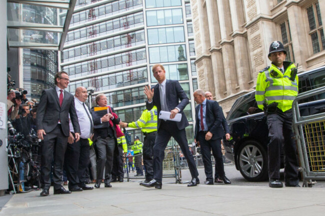 london-england-uk-7th-june-2023-prince-harry-duke-of-sussex-arrives-at-high-court-for-the-second-day-to-give-evidence-in-the-phone-hacking-trial-against-mirror-group-newspapers-mgn-a-number