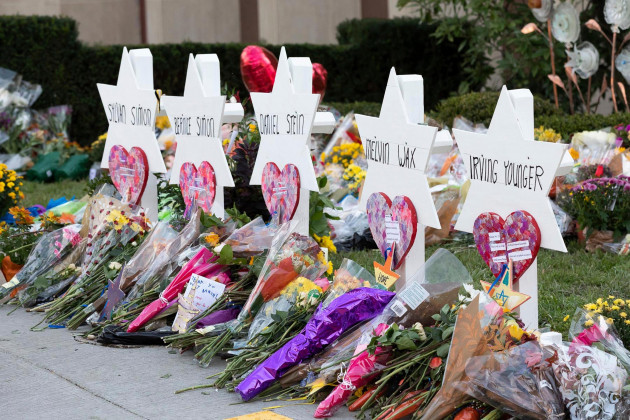 flowers-and-tributes-placed-at-the-makeshift-memorial-to-the-11-worshippers-killed-at-the-tree-of-life-synagogue-october-30-2018-in-pittsburgh-pennsylvania