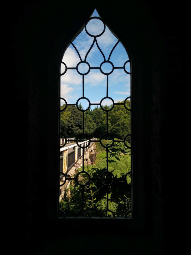 viewofthebridgeleadingtodromanagateinco