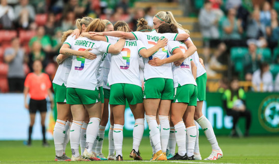 amber-barrett-celebrates-scoring-with-teammates