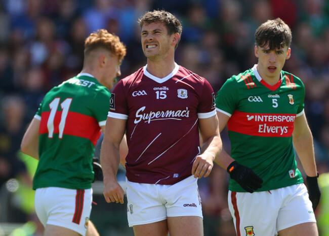 shane-walsh-reacts-to-a-missed-chance