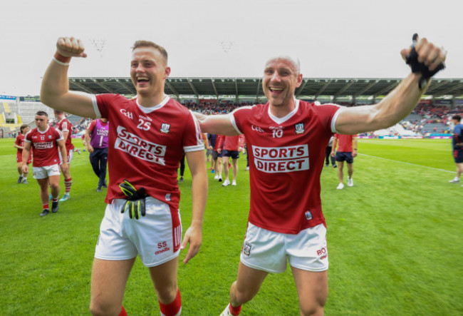 steven-sherlock-and-brian-odriscoll-celebrate-after-the-game