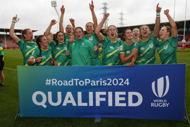 ireland-players-celebrate-victory-and-qualification-for-the-2024-paris-olympic-games