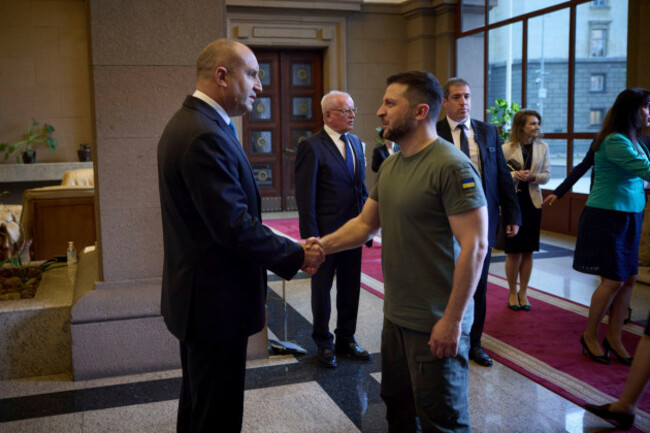 sofia-bulgaria-06th-july-2023-bulgarian-president-rumen-radev-left-welcomes-ukrainian-president-volodymyr-zelenskyy-right-to-the-presidential-palace-july-6-2023-in-sofia-bulgaria-zelenskyy