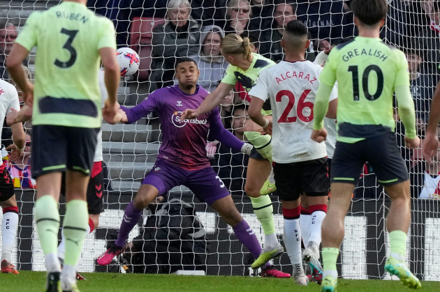 manchester-citys-erling-haaland-centre-right-scores-the-opening-goal-past-southamptons-goalkeeper-gavin-bazunu-during-the-english-premier-league-soccer-match-between-southampton-and-manchester-cit