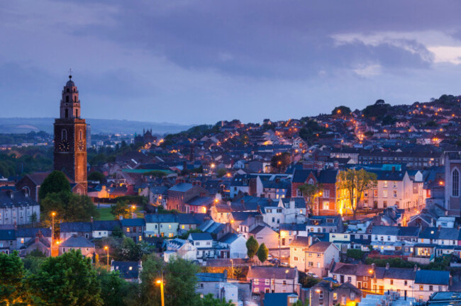 ireland-county-cork-cork-city-st-annes-church-elevated-view-dusk