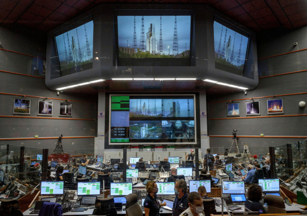 kourou-french-guiana-25-december-2021-launch-teams-monitor-the-countdown-to-the-launch-of-the-arianespace-ariane-5-rocket-with-the-nasa-james-webb-space-telescope-onboard-in-mission-control-at-th