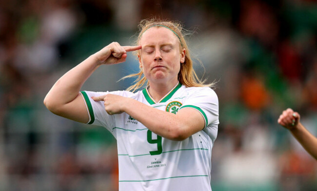 amber-barrett-celebrates-scoring-her-sides-first-goal-from-a-penalty