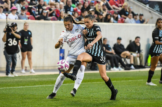 harrison-united-states-25th-june-2023-june-25-2023-harrison-new-jersey-united-states-harrison-new-jersey-june-25th-2023-jill-aguilera-14-chicago-red-stars-on-the-attack-and-sinead-farrel