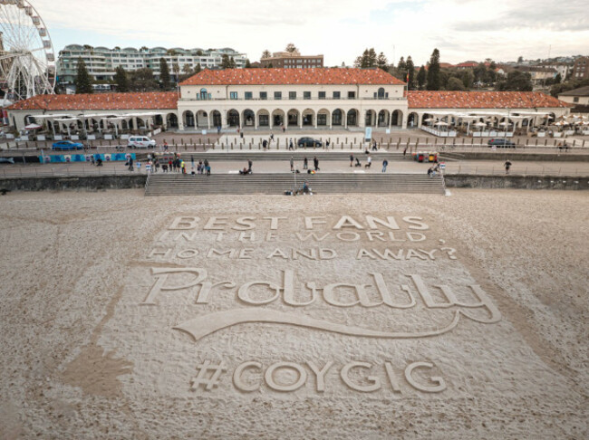 carlsberg-0-0-sand-installation-on-sydneys-bondi-beach-1872023