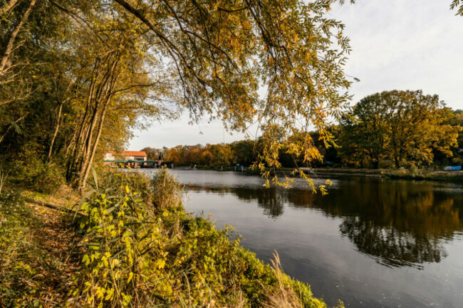 teltow-canal-watergate-kleinmachnow-berlin-brandenburg