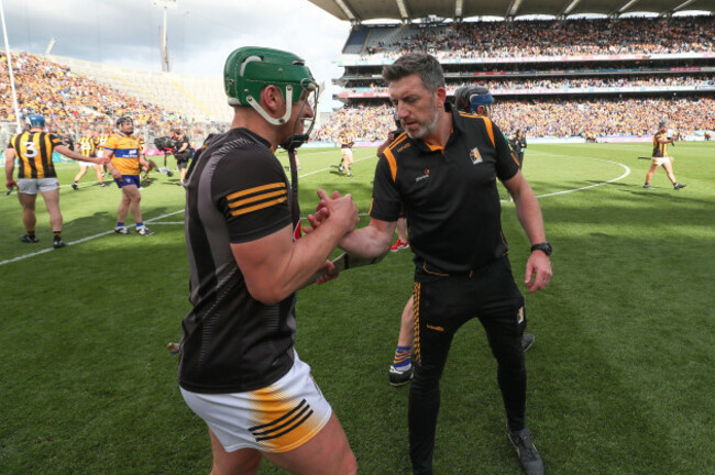 eoin-murphy-and-manager-derek-lyng-celebrate