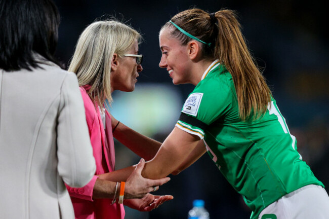 abbie-larkin-with-former-international-olivia-otoole-after-the-game