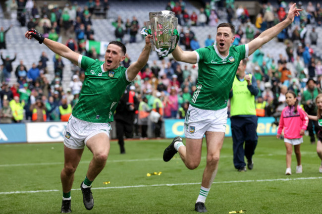 darragh-odonovan-and-diarmaid-byrnes-celebrate-with-the-liam-maccarthy-cup-after-the-game