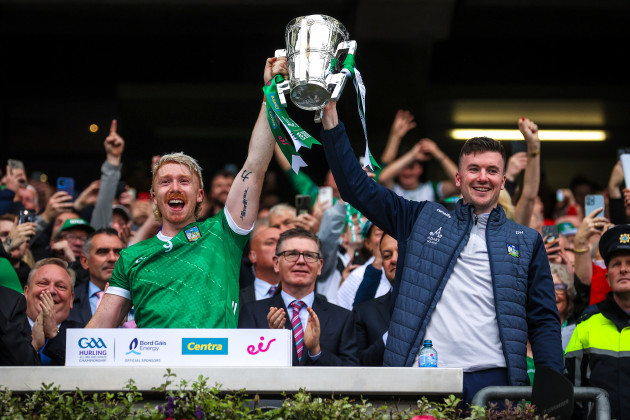 cian-lynch-lifts-the-liam-maccarthy-cup-with-declan-hannon