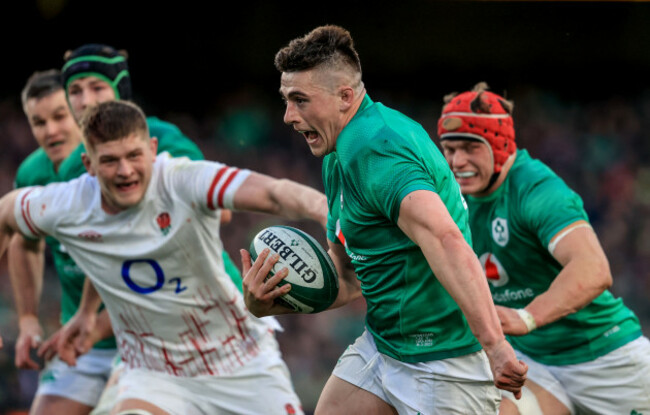 dan-sheehan-on-the-way-to-scoring-their-first-try