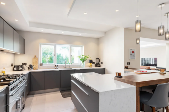 Screenshot 2023-07-25 at 13.34.07