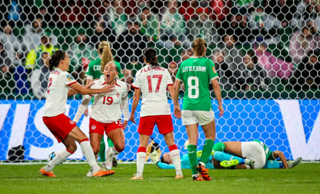 adriana-leon-celebrates-scoring-their-second-goal-with-teammates