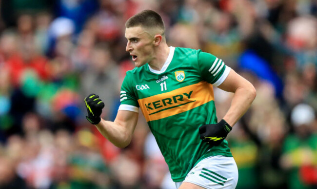 sean-oshea-celebrates-scoring