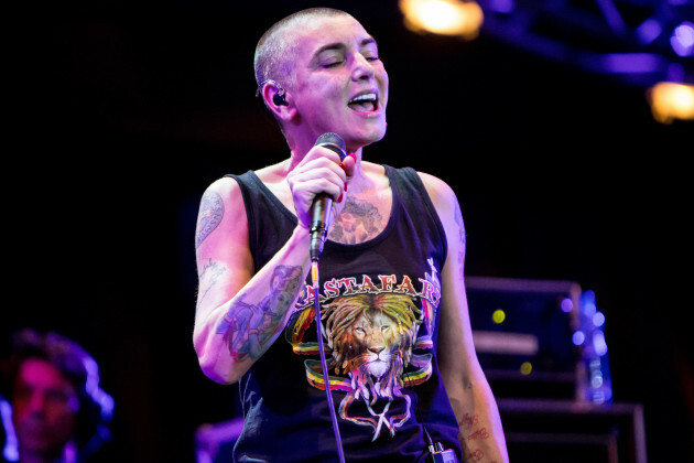 lugano-switzerland-11th-july-2014-the-irish-singer-songwriter-sinead-oconnor-performs-live-at-piazza-della-riforma-during-the-estival-jazz-lugano-2014-credit-rodolfo-sassanoalamy-live-news