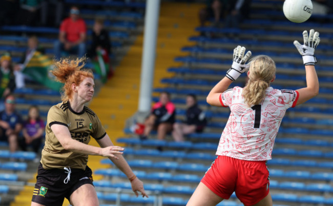 louise-ni-mhuircheartaigh-scores-a-goal