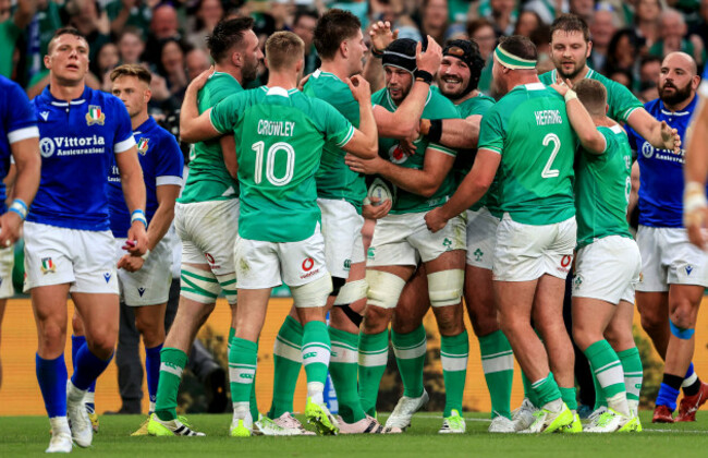 caelan-doris-celebrates-after-scoring-a-try-with-teammates