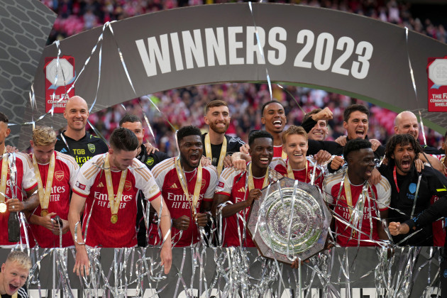 arsenals-eddie-nketiah-centre-and-team-mates-celebrates-with-the-trophy-after-the-fa-community-shield-match-at-wembley-stadium-london-picture-date-sunday-august-6-2023