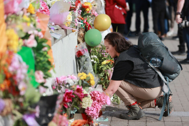 tributes-outside-the-former-home-of-sinead-oconnor-in-bray-co-wicklow-ahead-of-the-late-singers-funeral-today-picture-date-tuesday-august-8-2023