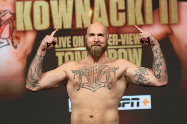 las-vegas-usa-08th-oct-2021-finlands-robert-helenius-on-stage-for-the-weigh-in-of-the-tyson-fury-vs-deontay-wilder-iii-12-round-heavyweight-boxing-match-at-the-mgm-grand-garden-arena-in-las-vega