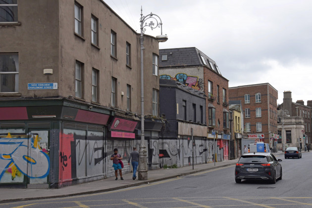 empty-derelict-properties-on-the-junction-of-charlemont-and-harcourt-streets-opposite-new-office-developments-dublin-ireland-july-2022