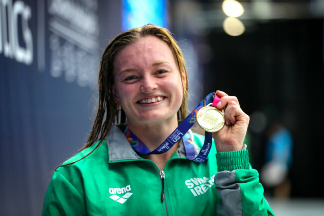 mona-mcsharry-celebrates-winning-gold