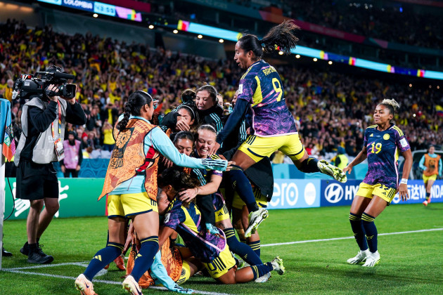 sydney-australia-12th-aug-2023-august-12-2023-sydney-australia-sydney-australia-august-20thh-2023-leicy-santos-10-colombia-celebrates-with-teammates-after-scoring-her-teams-first-goal-du