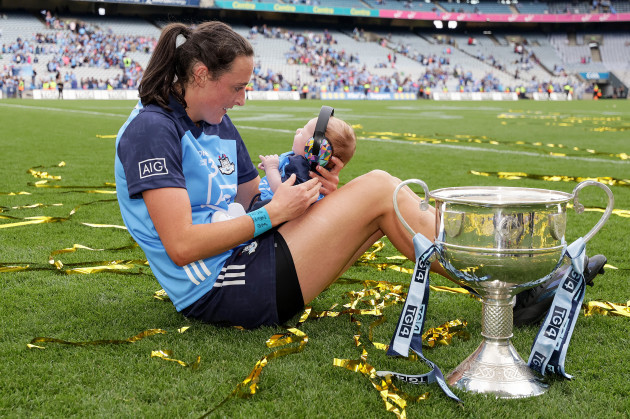 hannah-tyrrell-celebrates-after-the-game-with-aoife