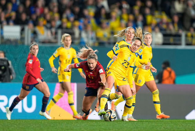 august-15-2023-alexia-putellas-spain-and-elin-rubensson-sweden-battle-for-the-ball-during-a-game-at-kim-pricecsm